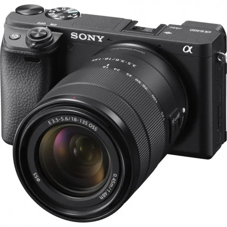 Sony a6400 + 18-135mm f/3.5-5.6 OSS